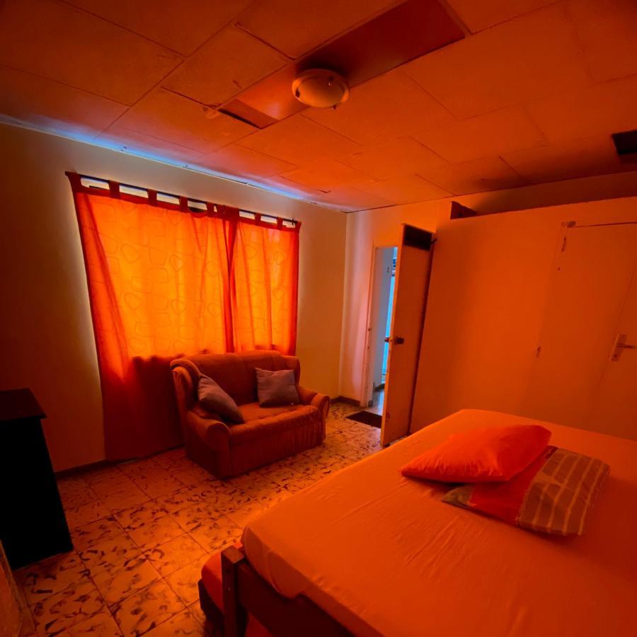 Hostal Casa Las Tias Medellín Dış mekan fotoğraf