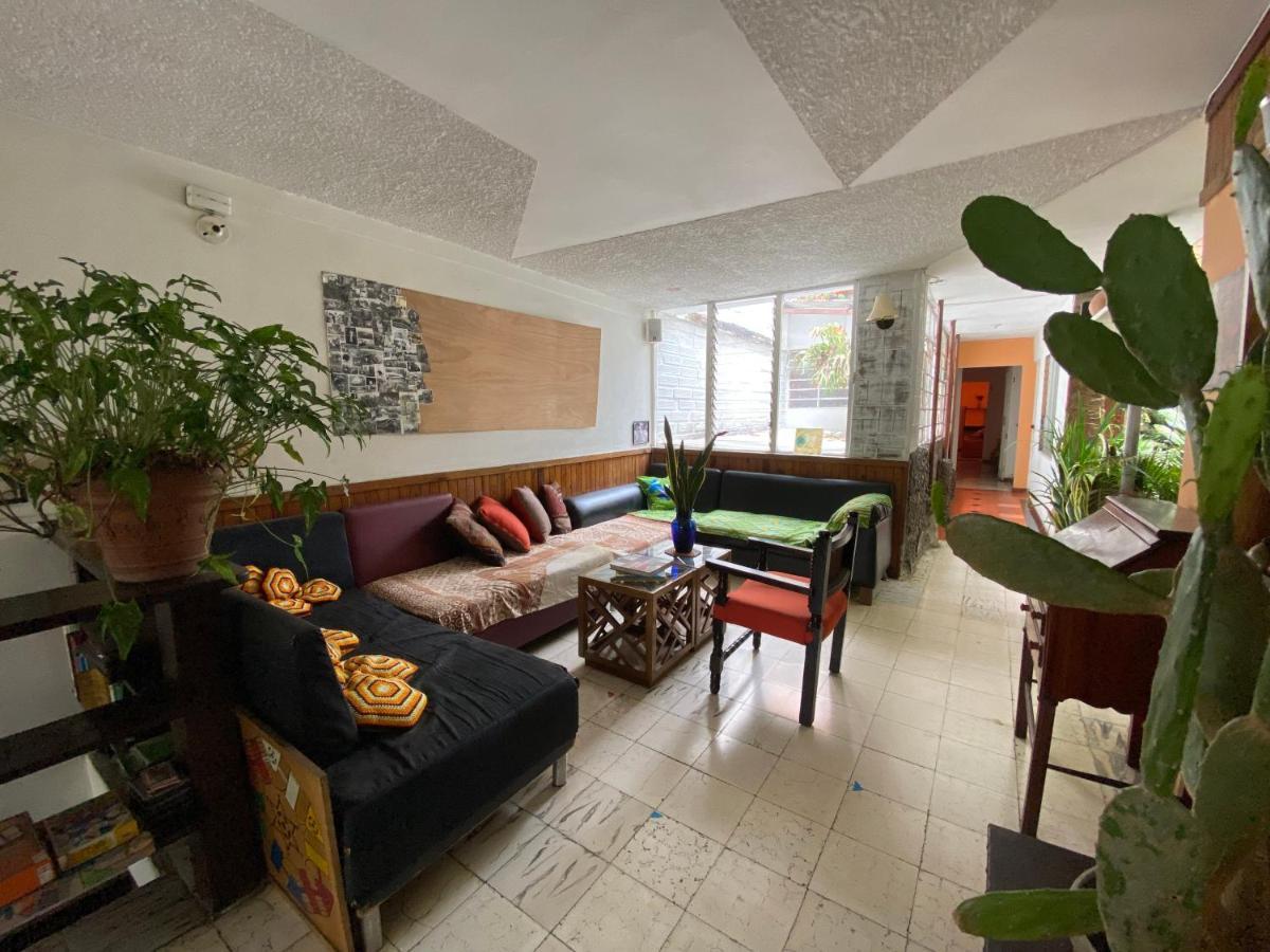 Hostal Casa Las Tias Medellín Dış mekan fotoğraf