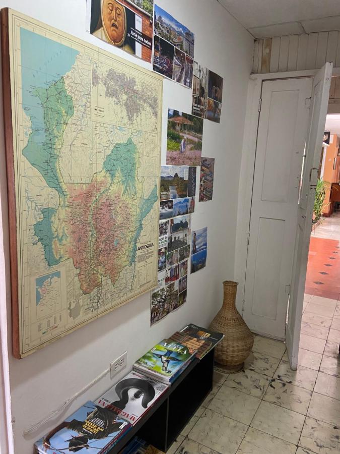 Hostal Casa Las Tias Medellín Dış mekan fotoğraf